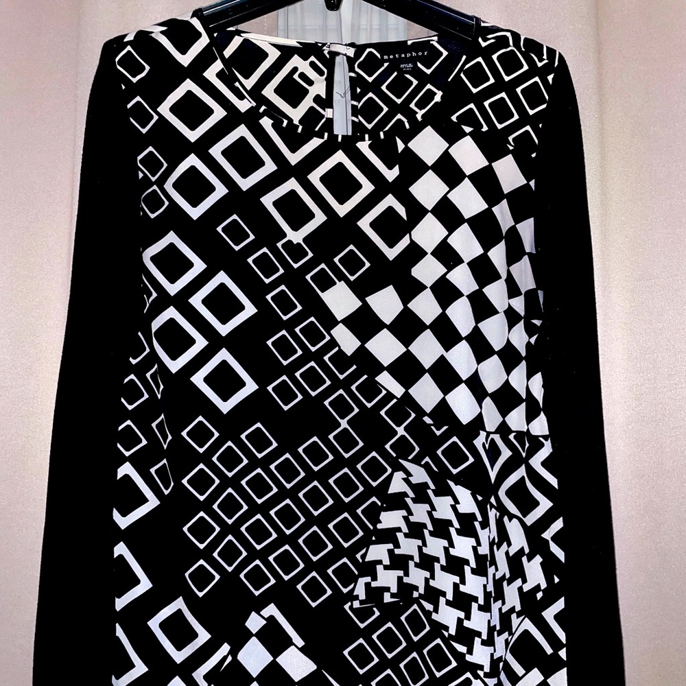 Women’s long sleeve top